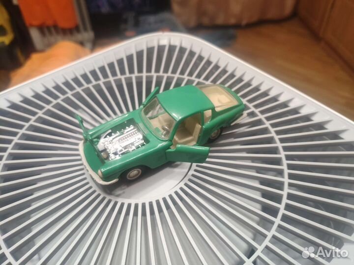 Модель автомобиля Мазерати Мистраль купе СССР