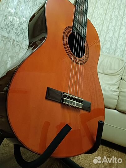 Классическая гитара Washburn