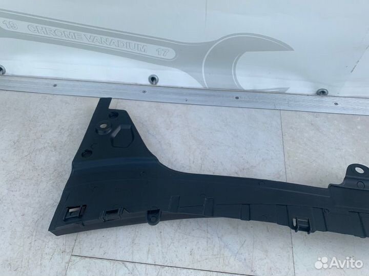 Воздуховод на передней панели Mercedes A2055000055