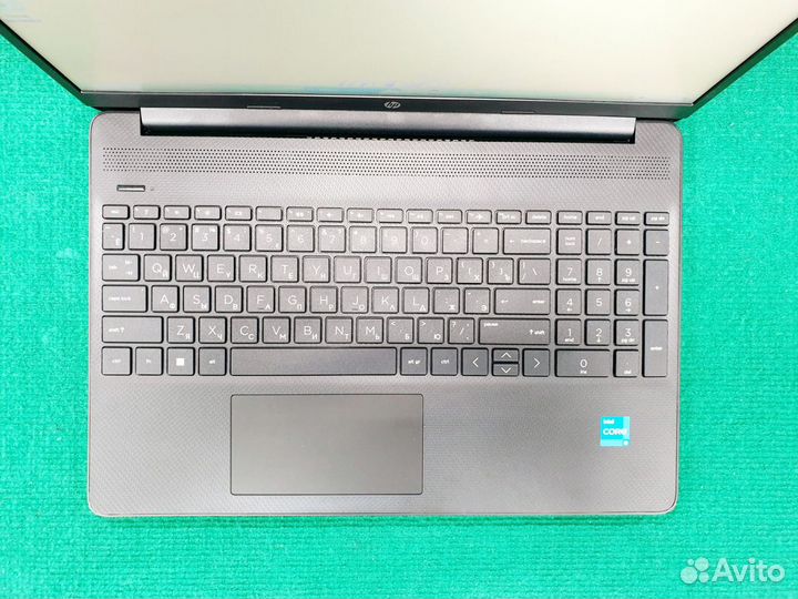 Ноутбук новый HP i3-1215U