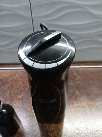 Продаётся погружной блендер с венчиком skarlett