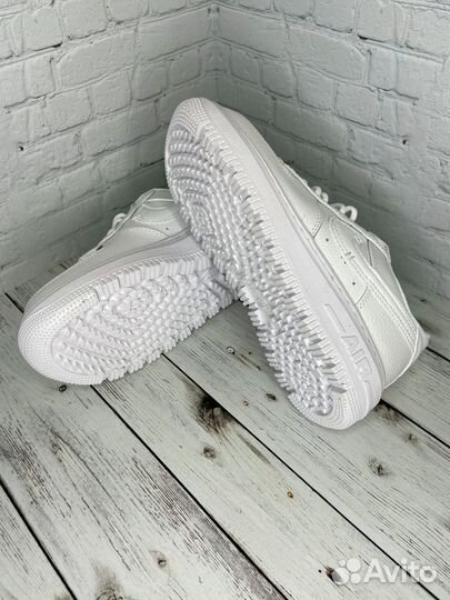 Кроссовки Nike Air Force 1 Luxe Summit White