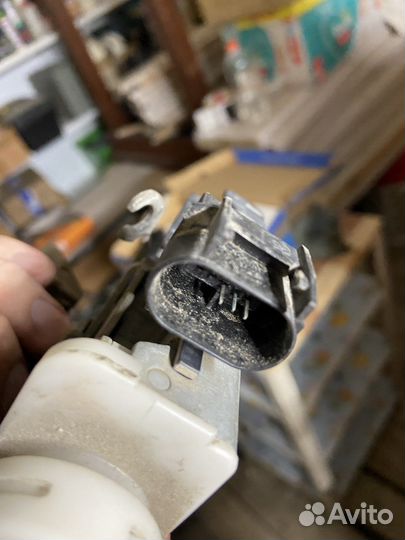 Замок правый Ауди А4 b5