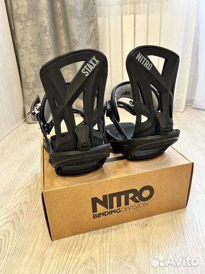 Крепления для сноуборда Nitro Staxx