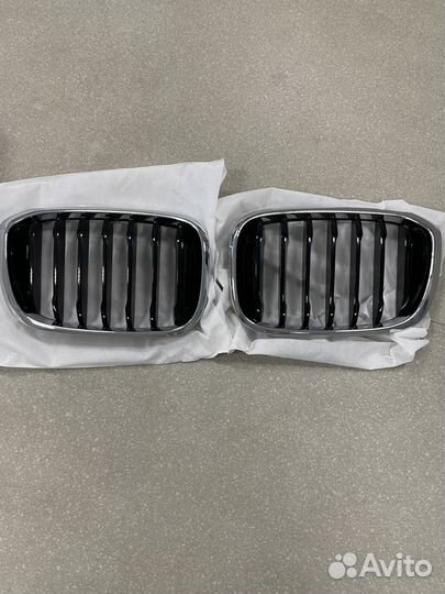 Декоративные решетки Ноздри BMW X3