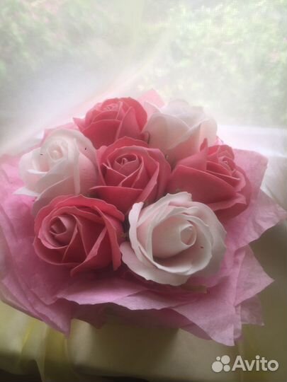 Подарочная коробка