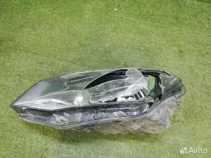 Фара левая VW Caddy 4 (2015-2020) галоген