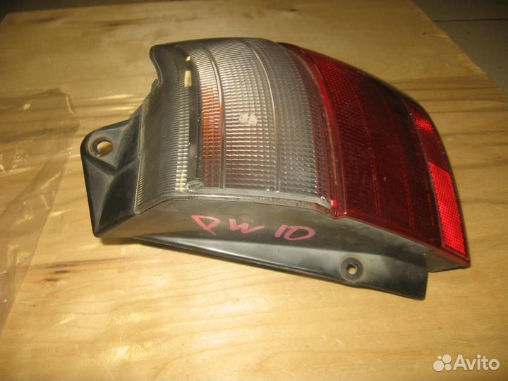 Стоп правый nissan avenir PW10 (220-24703)