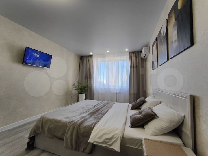 2-к. квартира, 60 м², 8/17 эт.