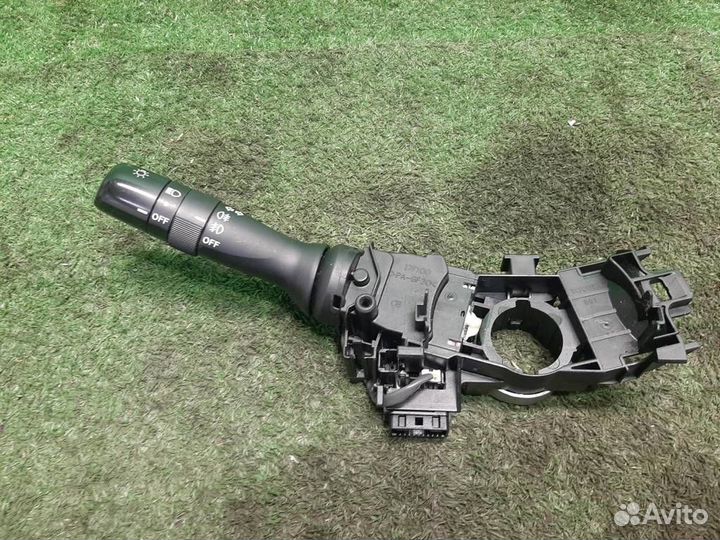 Подрулевой переключатель поворотов Toyota RAV4 A3