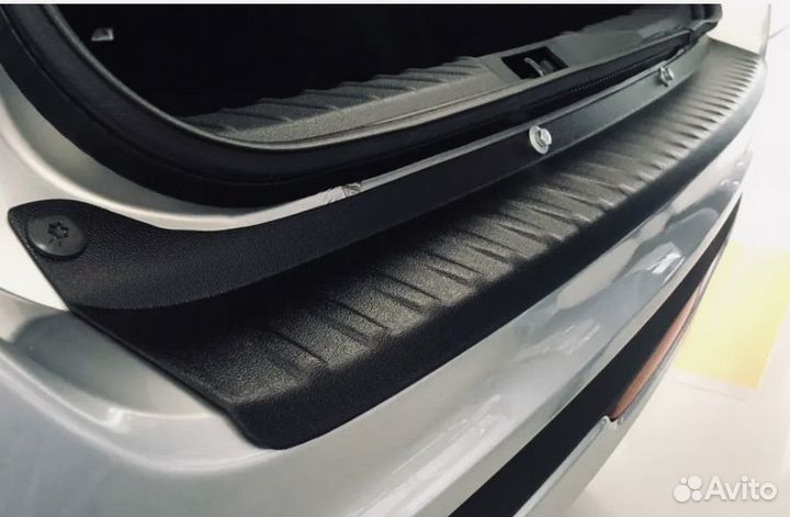 Защитная накладка заднего бампера Granta Fl