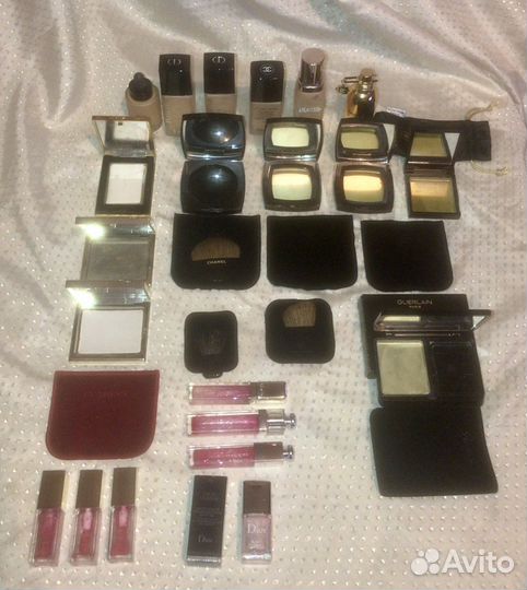 Футляры для пудры,румян,тон-го крема chanel,Dior