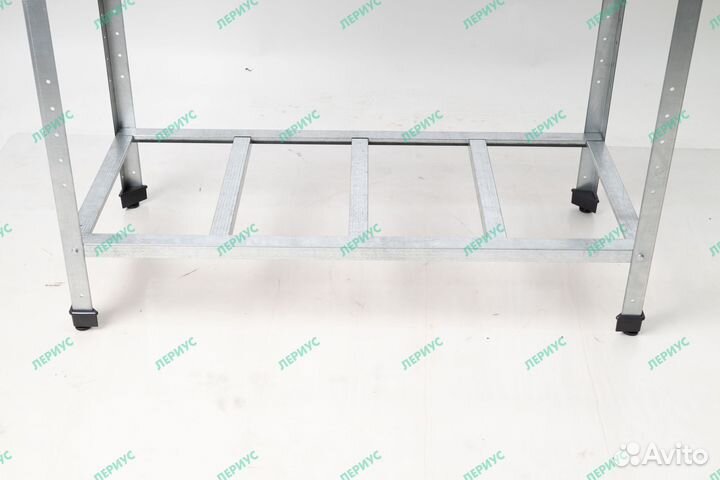 Железный стол