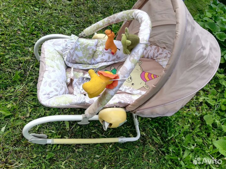 Шезлонг для новорожденных