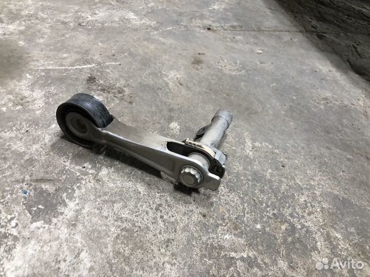 Крепления генератора peugeot 308