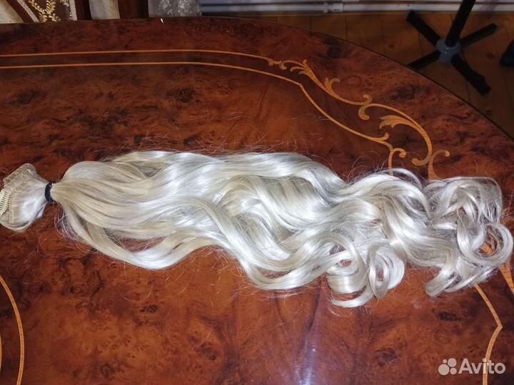 Волосы на заколках искусственные