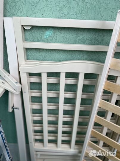 Детская кроватка с матрасом