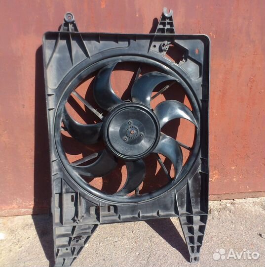 Вентилятор охлаждения renault logan, sandero