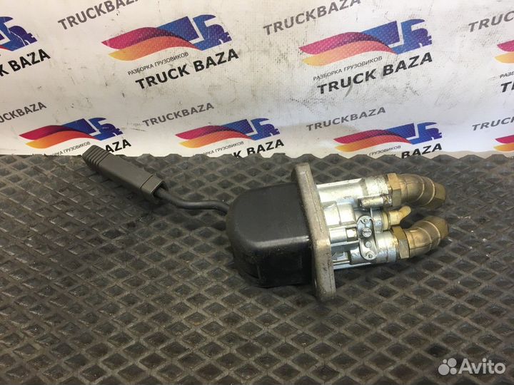 Кран ручного тормоза Renault Magnum