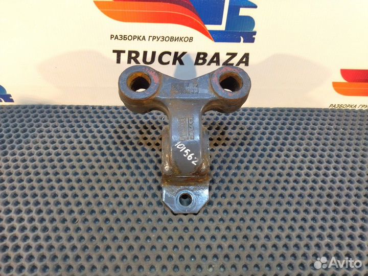 1369369 Кронштейн стабилизатора переднего