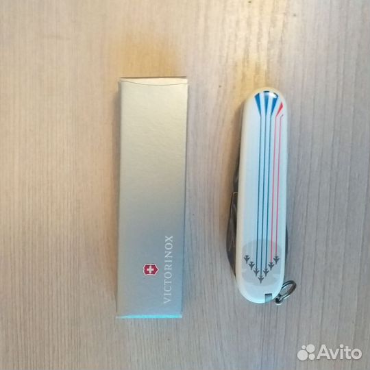 Ножик складной швейцарский