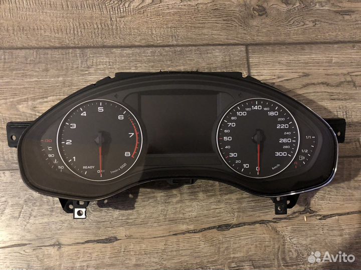 Щиток приборов Audi