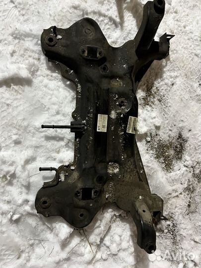 Передний подрамник Омода С5