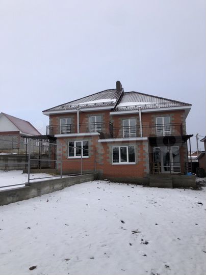 Таунхаус 180 м² на участке 5 сот.