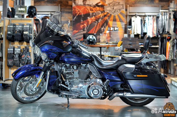 Harley-Davidson CVO Street Glide (2016)