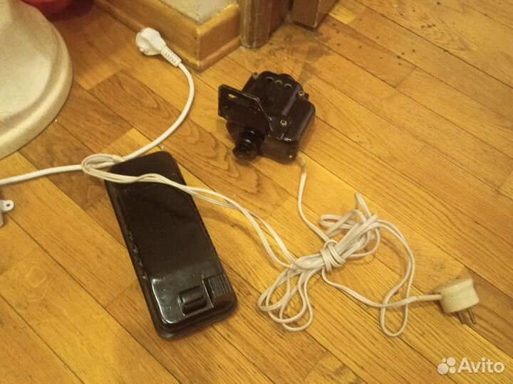 Электродвигатель с педалью для швейной машинссср