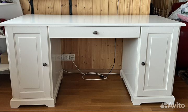 Стол IKEA лиаторп