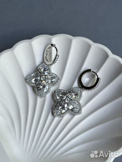 Серьги шикарные