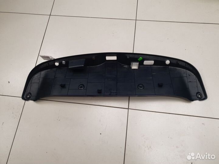 Обшивка крышки багажника Mercedes E-klasse Coupe C
