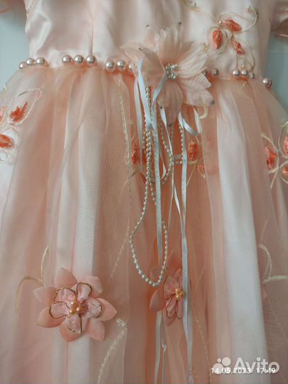 Платье для девочки праздничное