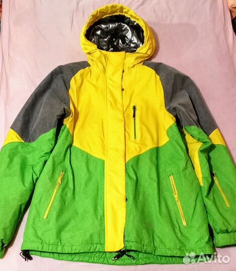 Горнолыжная куртка