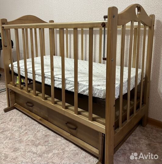 Детская кроватка