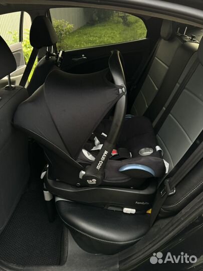 Автолюлька Maxi-Cosi CabrioFix с базой isofix