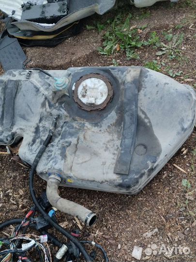 Бак топливный