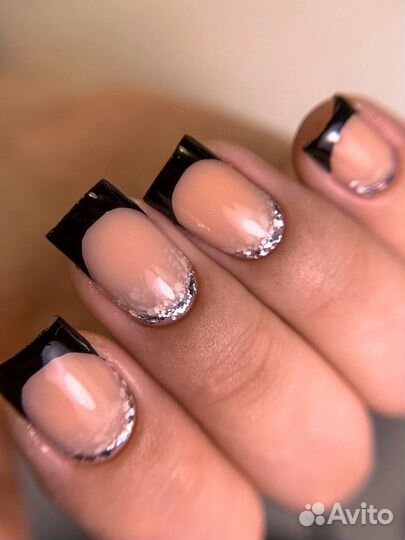 Маникюр, педикюр, наращивание ногтей