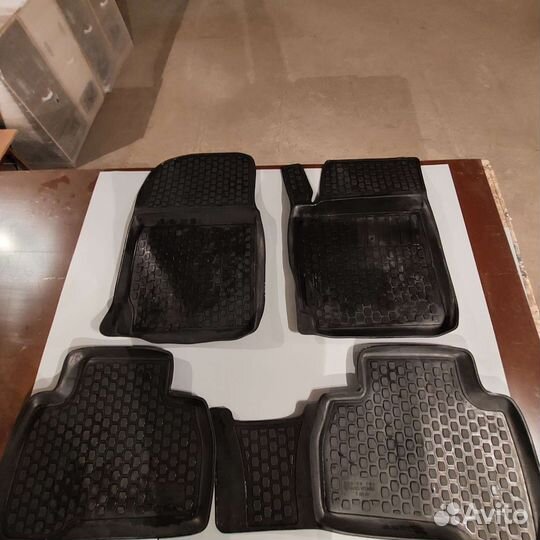 Коврики резиновые для автомобиля