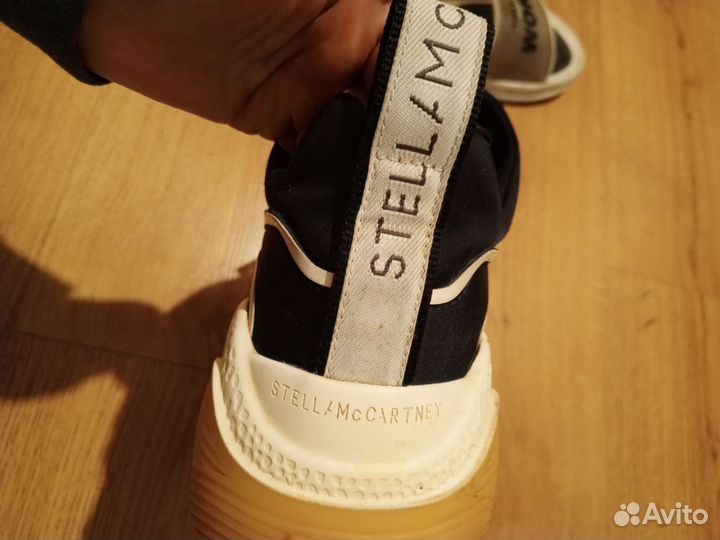 Кроссовки женские 38 размер бу