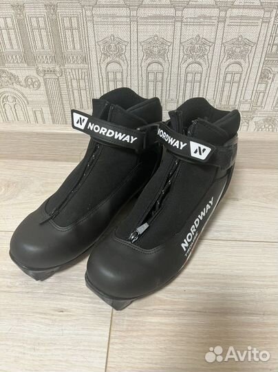 Лыжные ботинки 44 размер