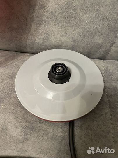 Чайник электрический красный