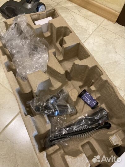 Беспроводной вертикальный пылесос iLife H70