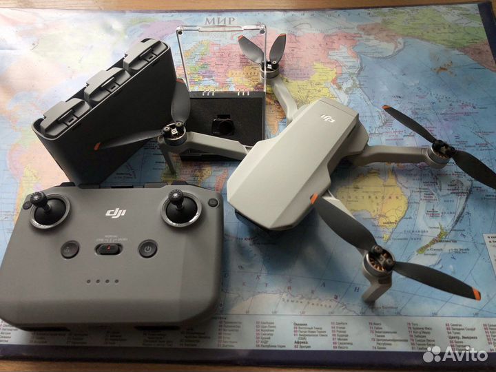 DJI Mini 2 Fly More Combo