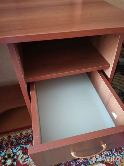 Письменный стол