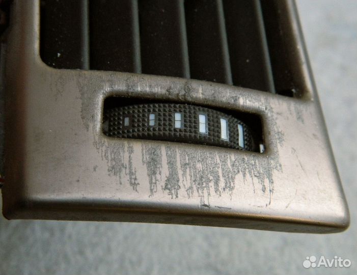 Дефлектор воздушный левый Audi A6 C5