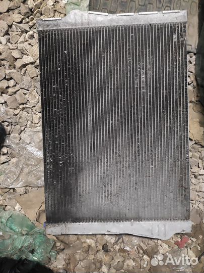 Радиатор охлаждения BMW x5 e70 дизель