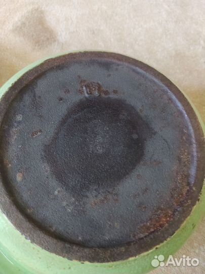 Кастрюля чугунная эмалированная СССР