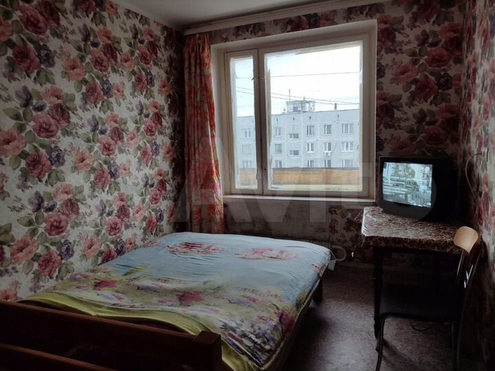 Комната 14 м² в 2-к., 10/14 эт.